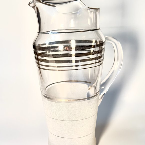 1940'S MACBETH EVANS COCKTAIL PITCHER WITH FROSTED BOTTOM & PLATINUM COLOR RINGS - Picture 5 of 8